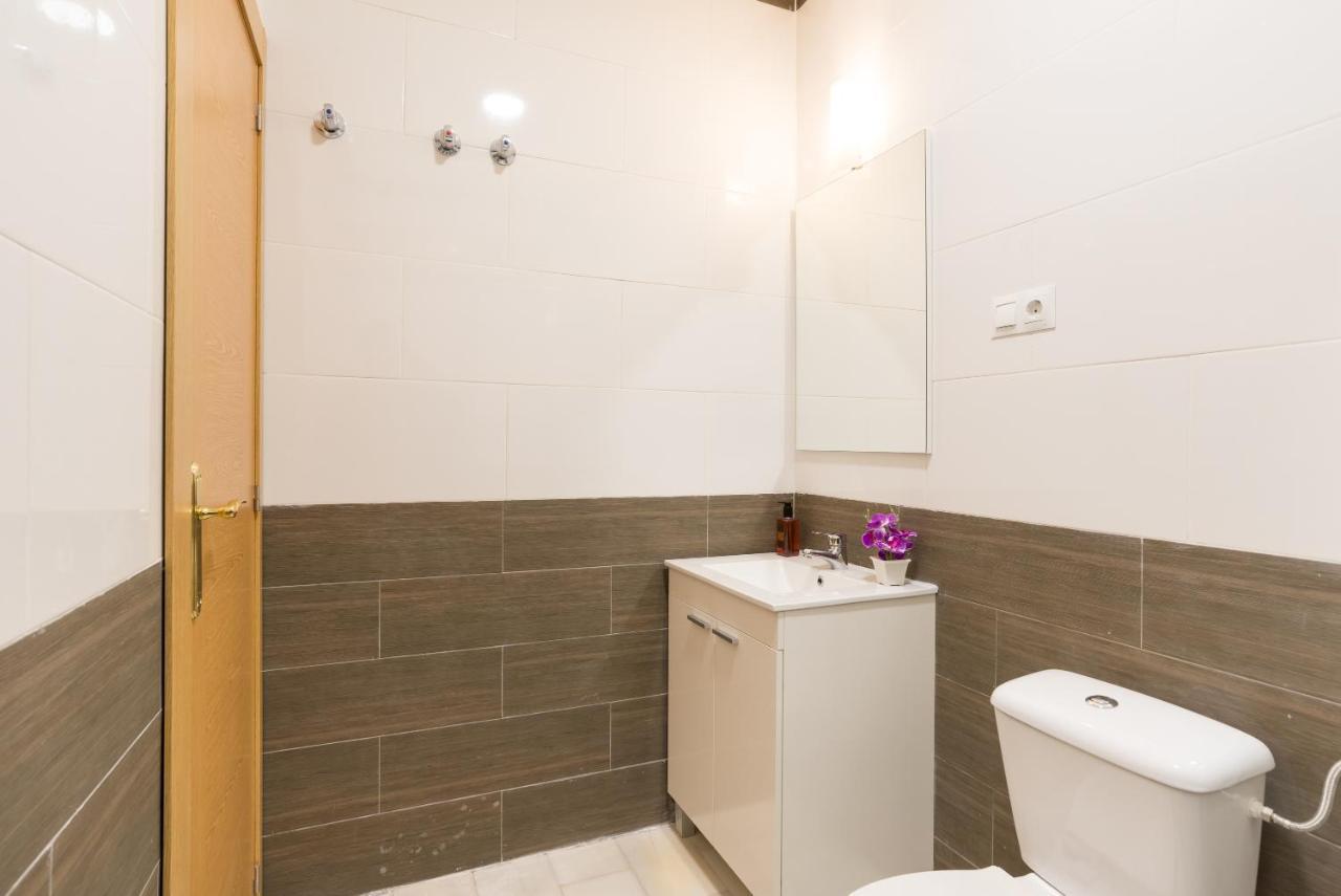Ole Hostels Malaga Zambrano Exteriér fotografie