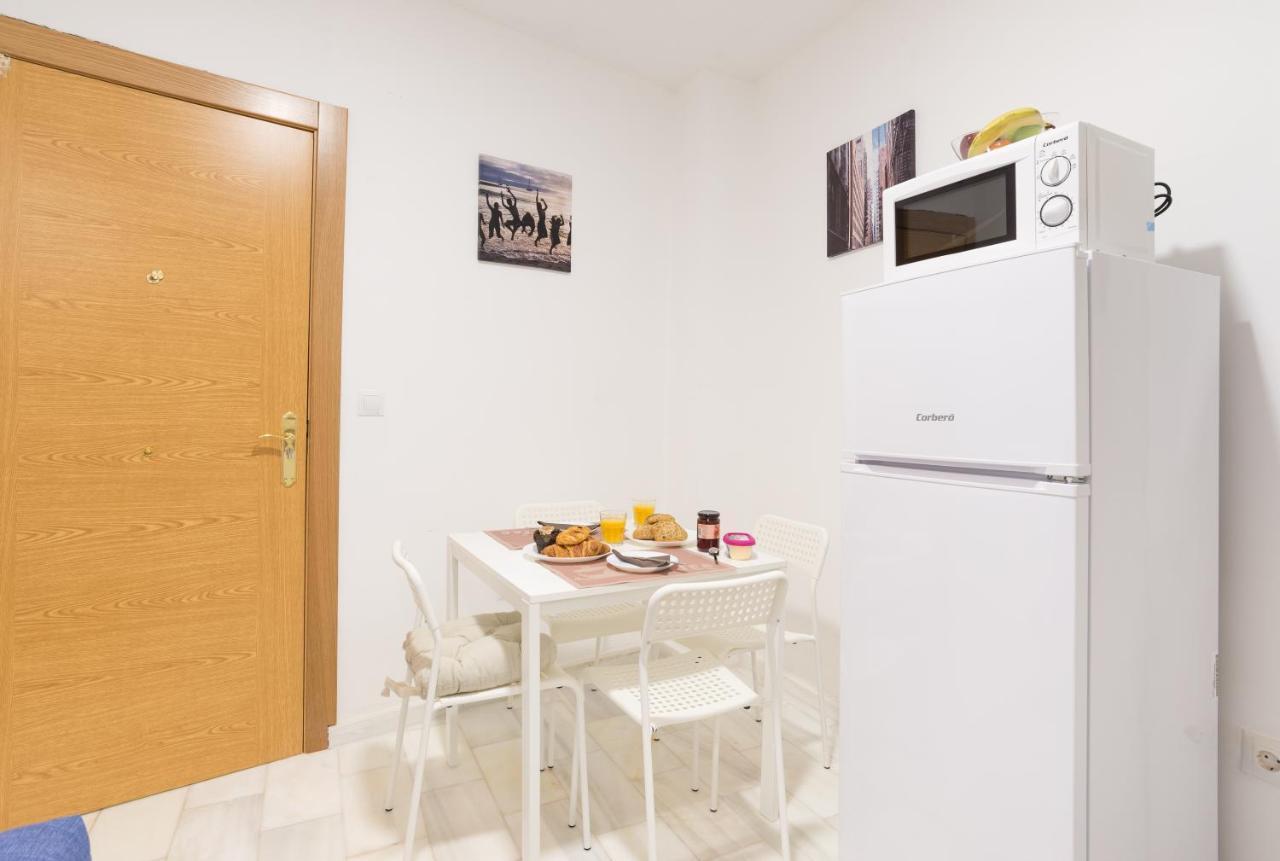 Ole Hostels Malaga Zambrano Exteriér fotografie