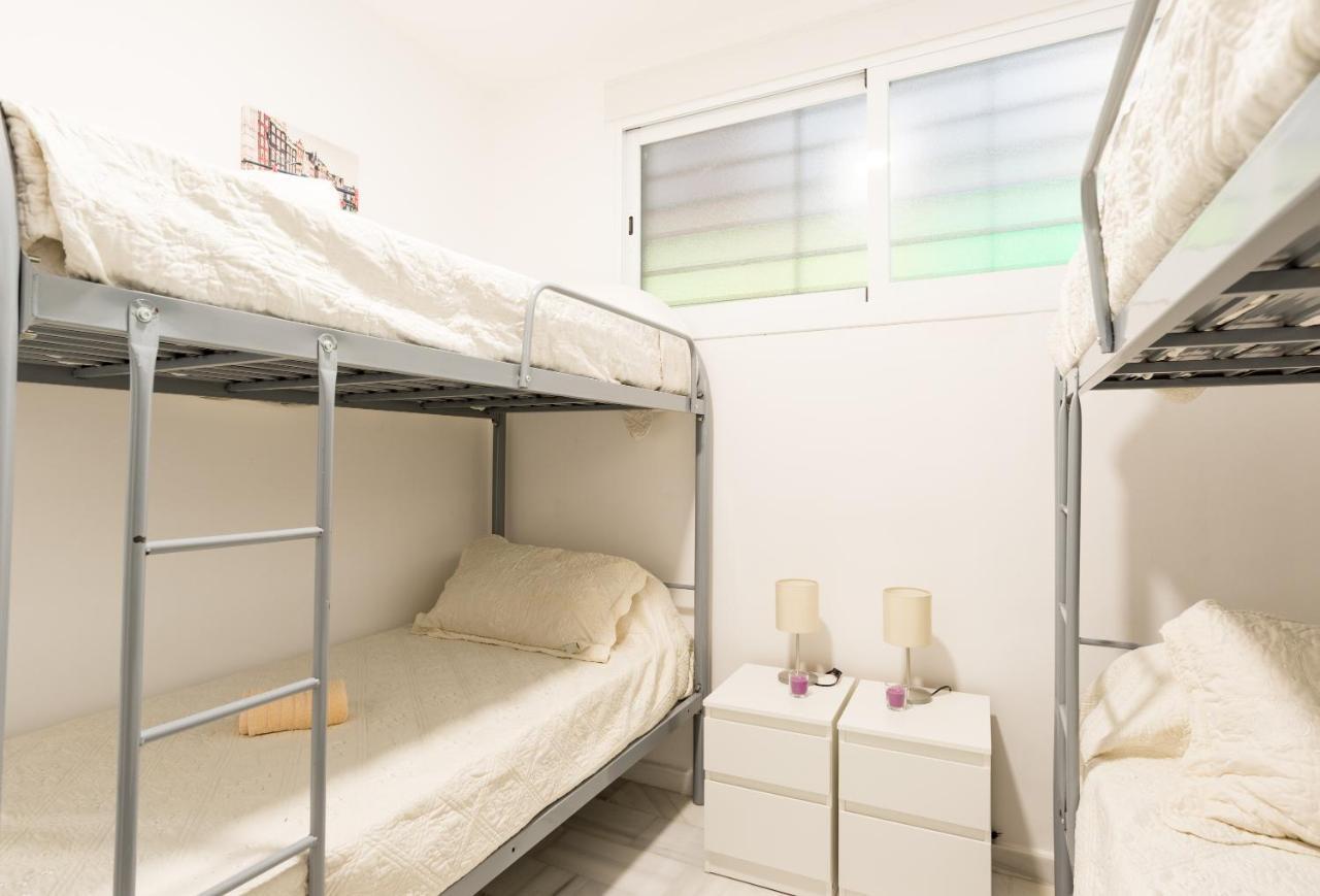 Ole Hostels Malaga Zambrano Exteriér fotografie