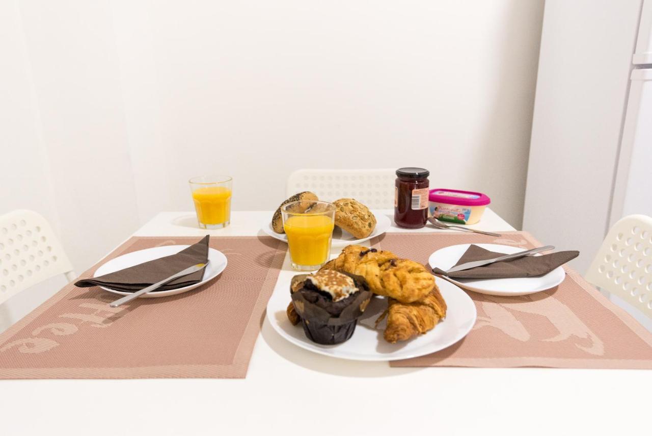 Ole Hostels Malaga Zambrano Exteriér fotografie